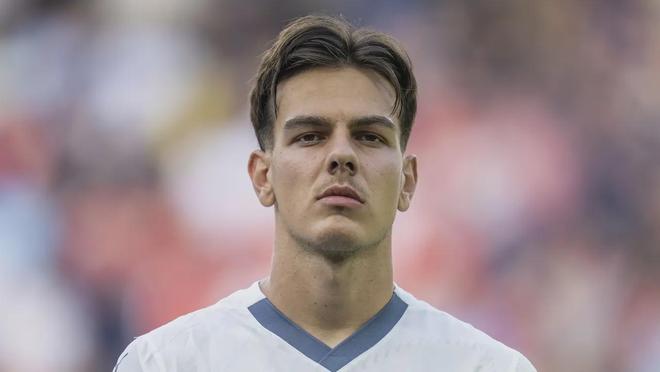 與來自不同 與來自不同